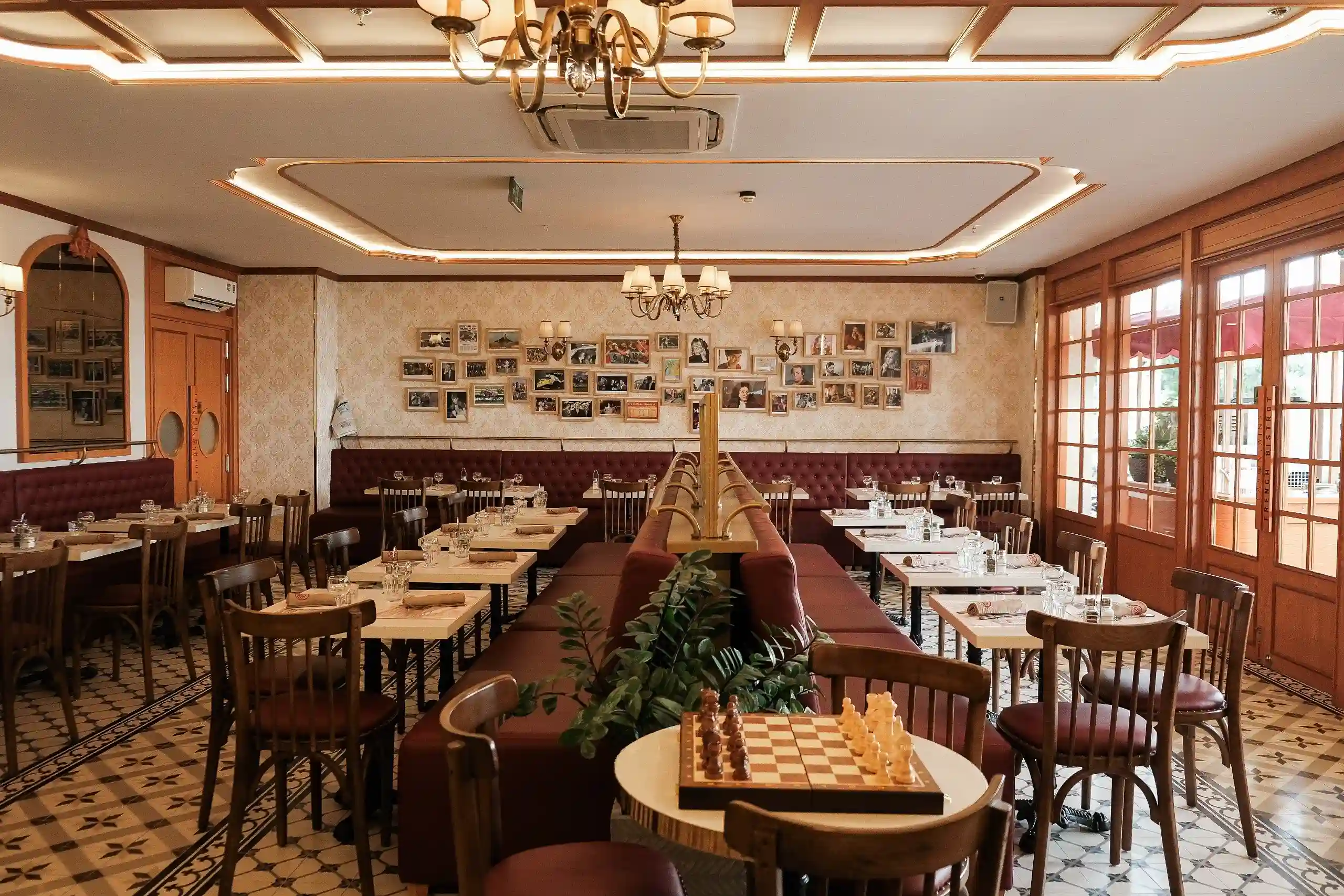 La Villa French