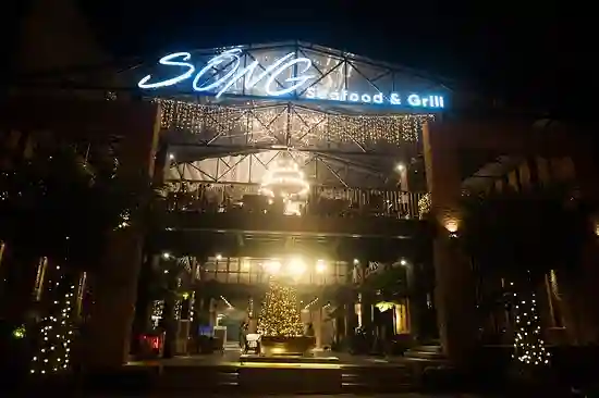 Sông – Seafood & Grill