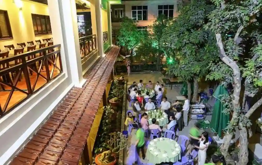 Nhà hàng Vườn Thảo Điền