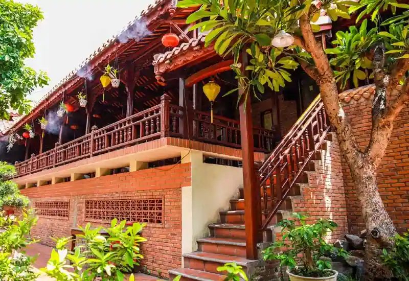 Nhà Hàng Thạch Hãn