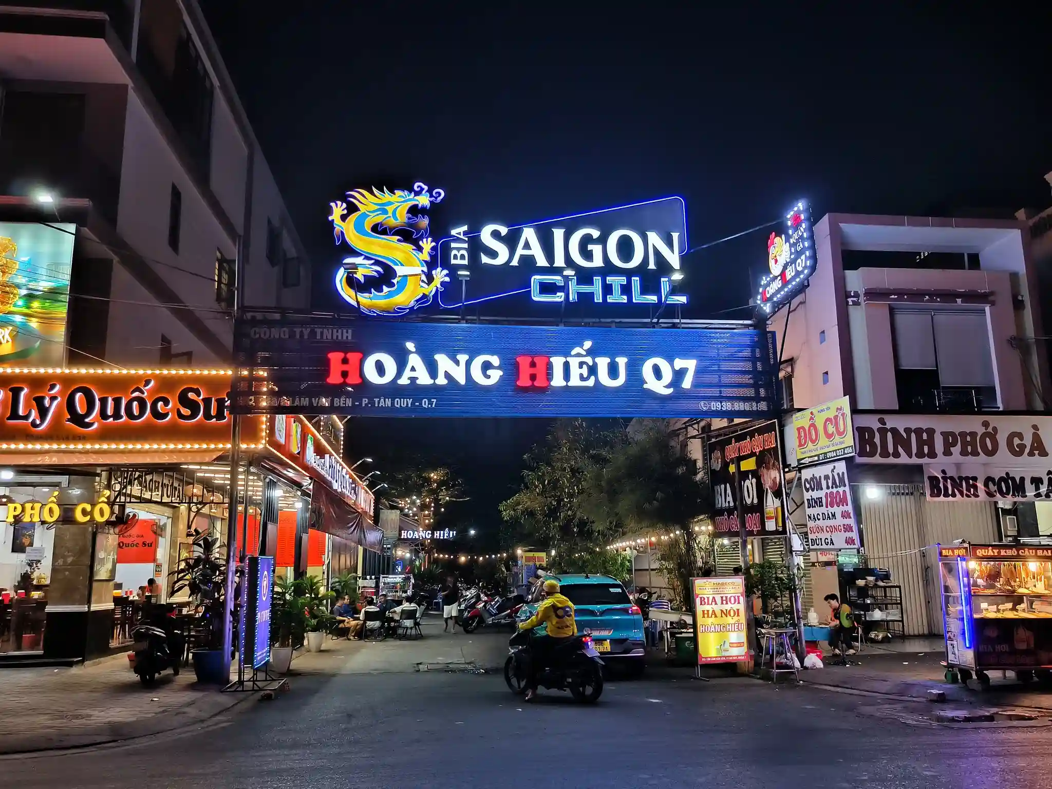 Lẩu Gà Hoàng Hiếu