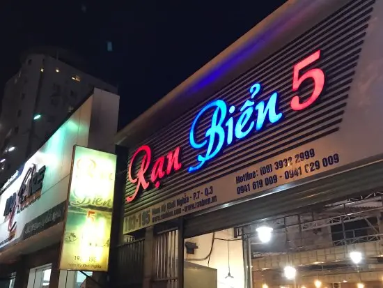 Rạn Biển 5 – Hải sản tươi, không gian rộng rãi
