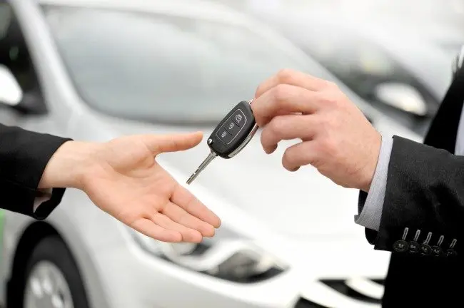 Dịch vụ tài xế lái xe hộ được ngày càng nhiều người sử dụng bởi tính linh hoạt đặt dịch vụ có ngay, không tốn phí duy trì mỗi tháng và tiết kiệm chi phí