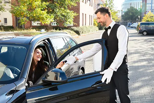 tài xế lái xe hộ ở long an cho sếp nữ