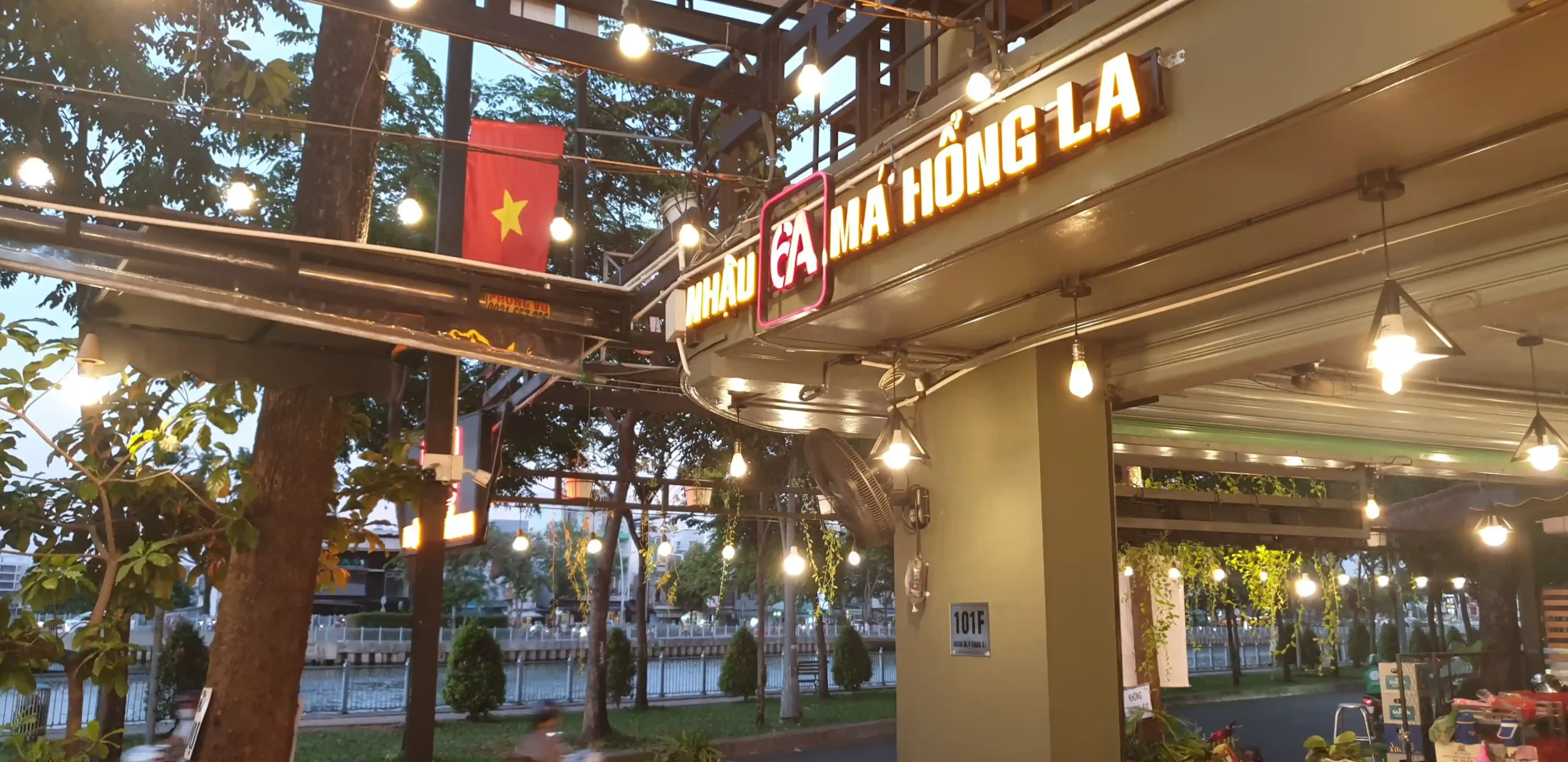 6A Má Hồng La