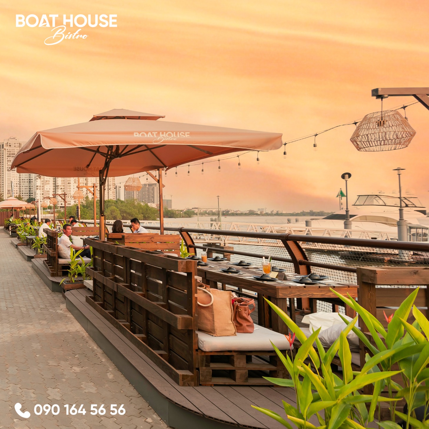 Nhà hàng Boat House