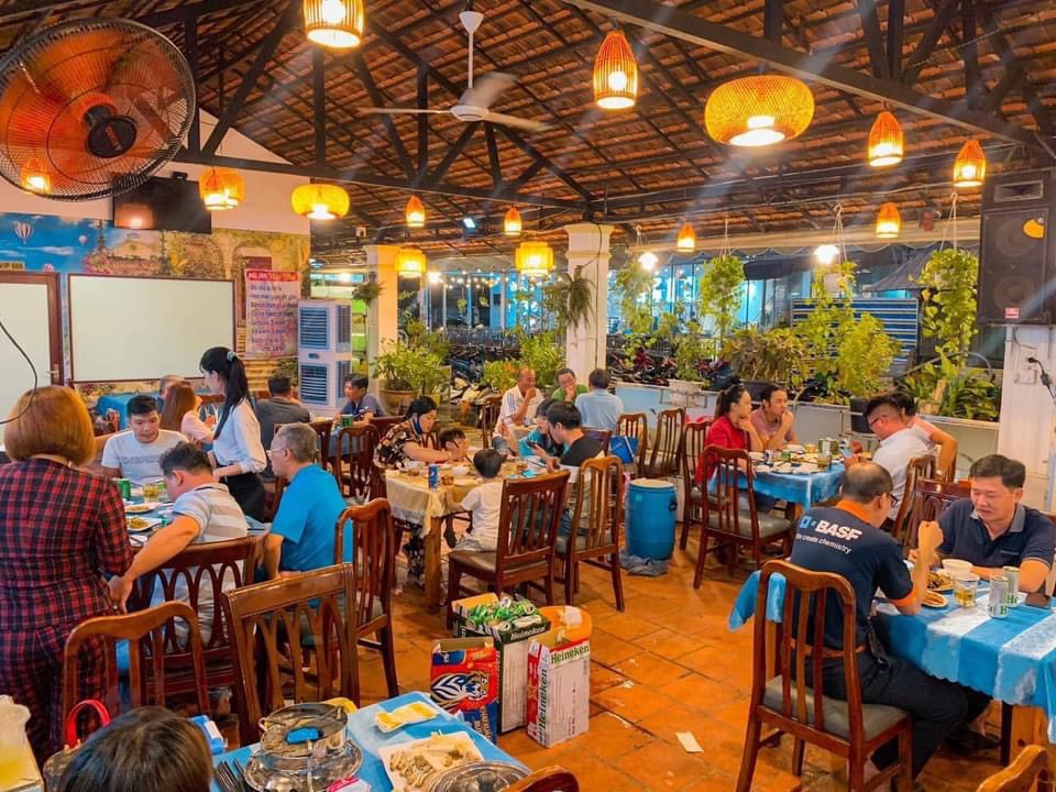 Quán Ăn Gia Đình Thạch Thảo