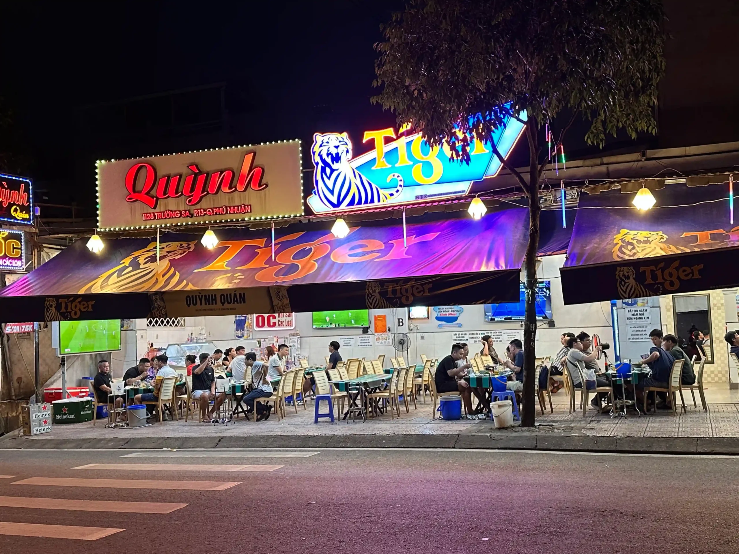 Quỳnh Quán – Hải sản tươi, giá bình dân