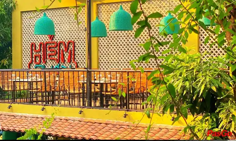 Hẻm Quán Hoàng Cầu – Phong cách Sài Gòn giữa thủ đô