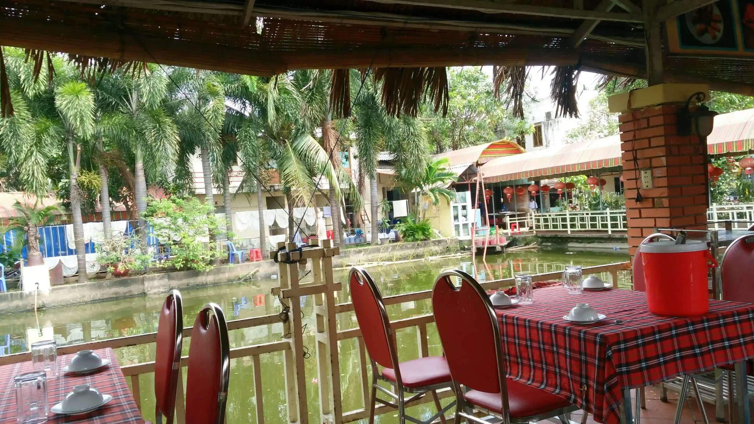 Nhà Hàng Hoa Viên Ao Đôi – Bức Tranh Làng Quê Giữa Lòng Thành Phố