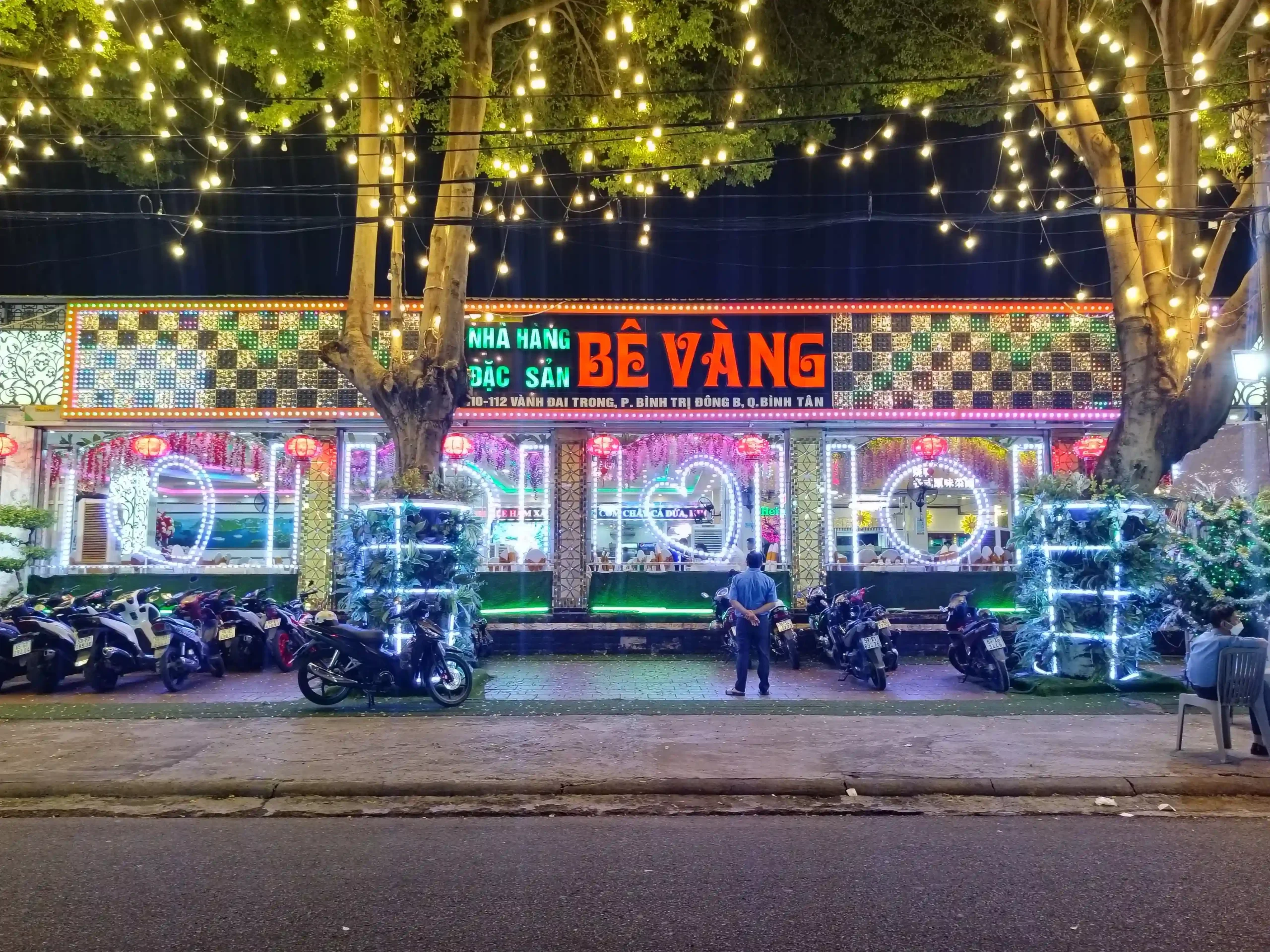 Nhà Hàng Bê Vàng