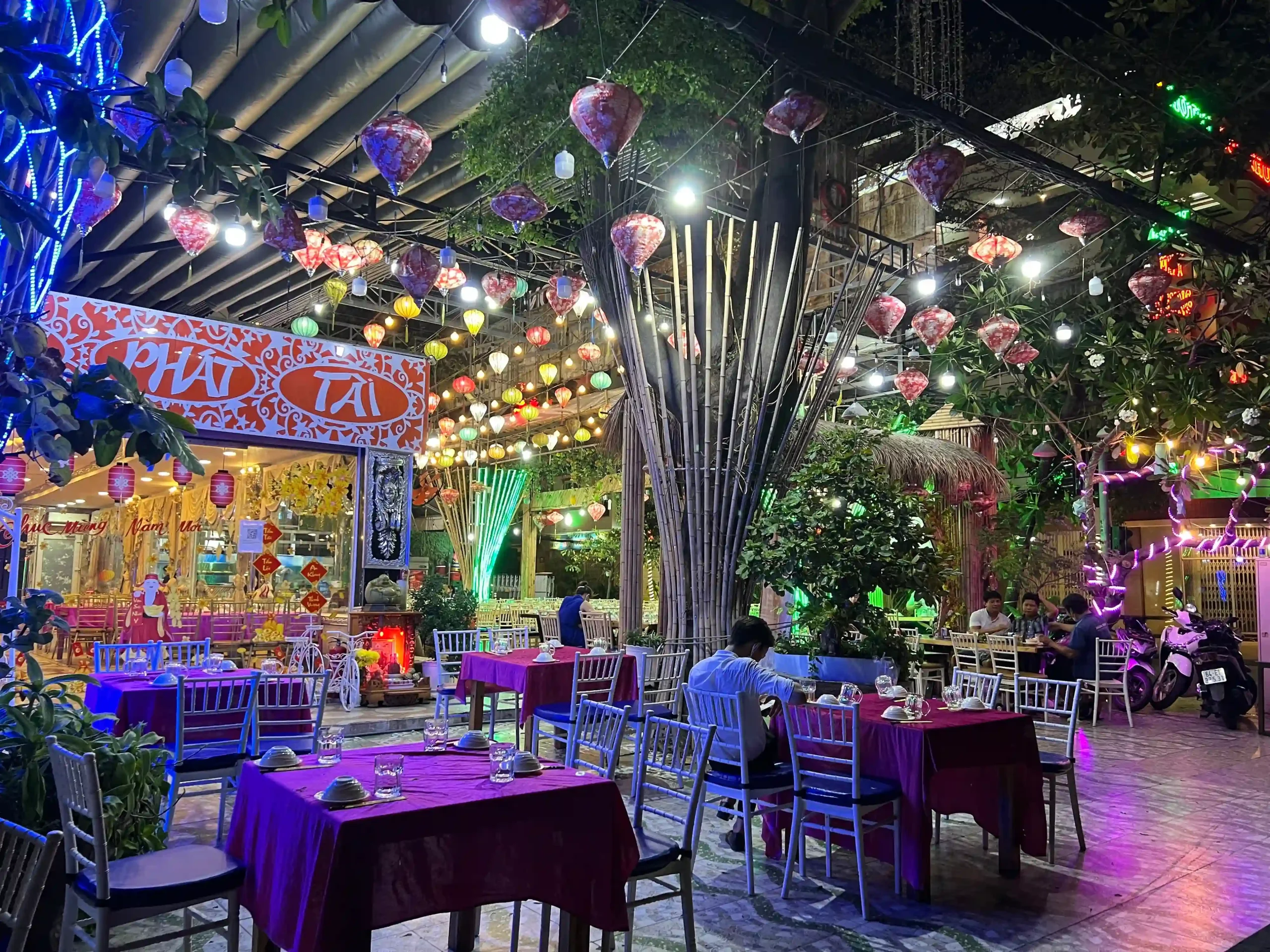 Nhà Hàng Chim Rừng