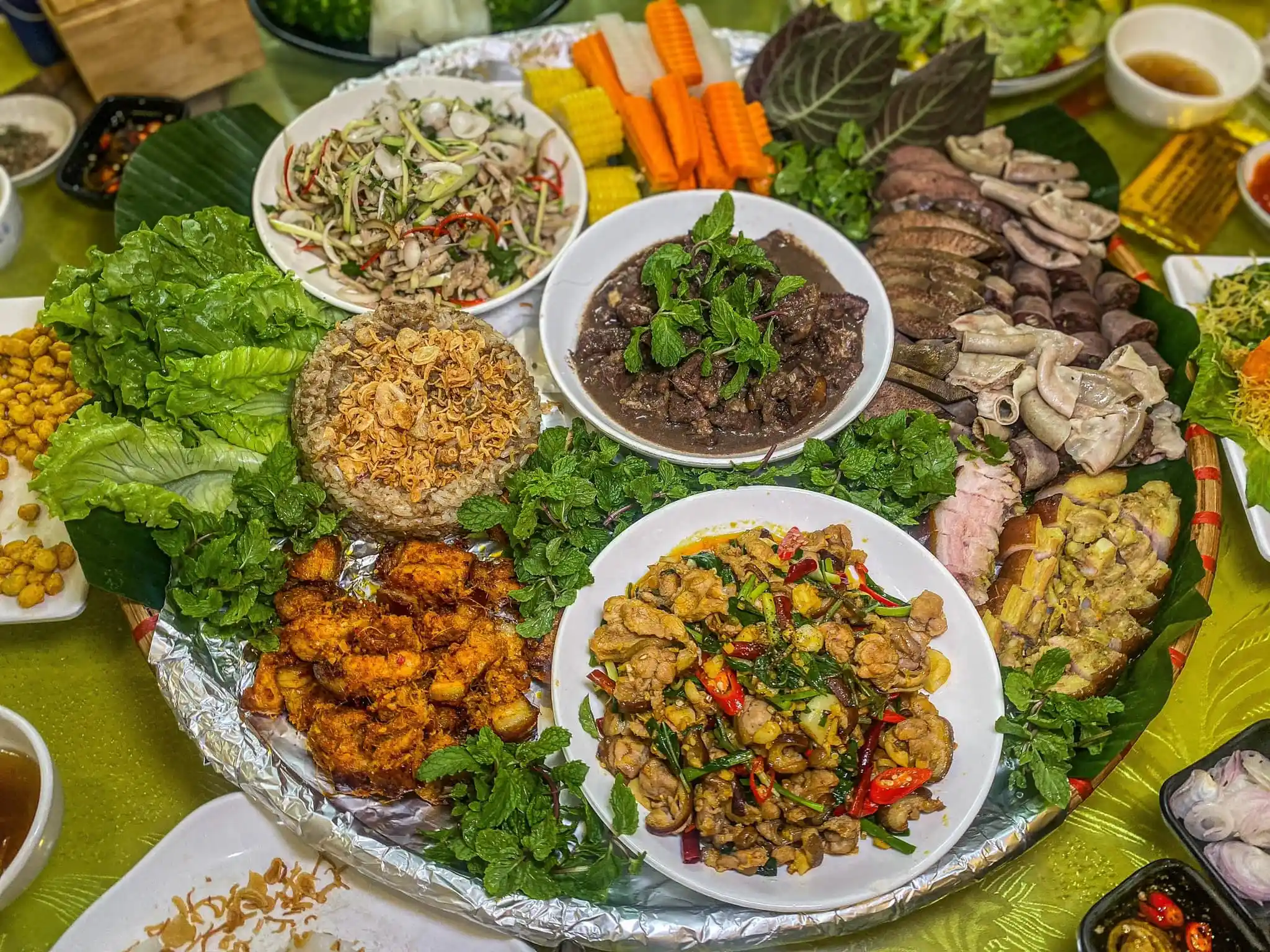 A Tan Restaurant – Beef Noodle and Tây Bắc Food