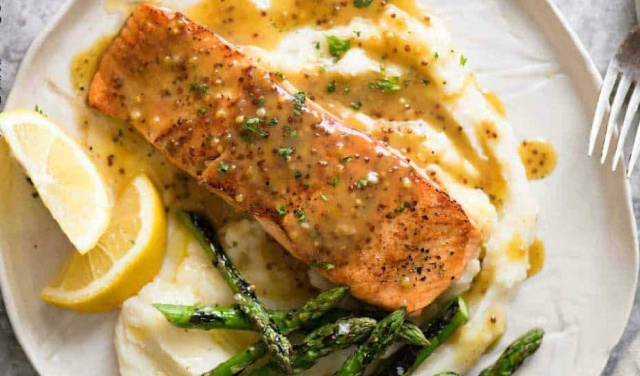 Cá hồi sốt mù tạt