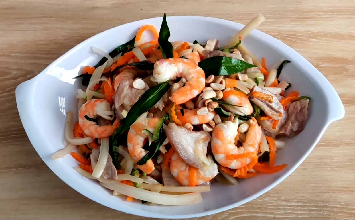 Gỏi ngó sen tôm thịt