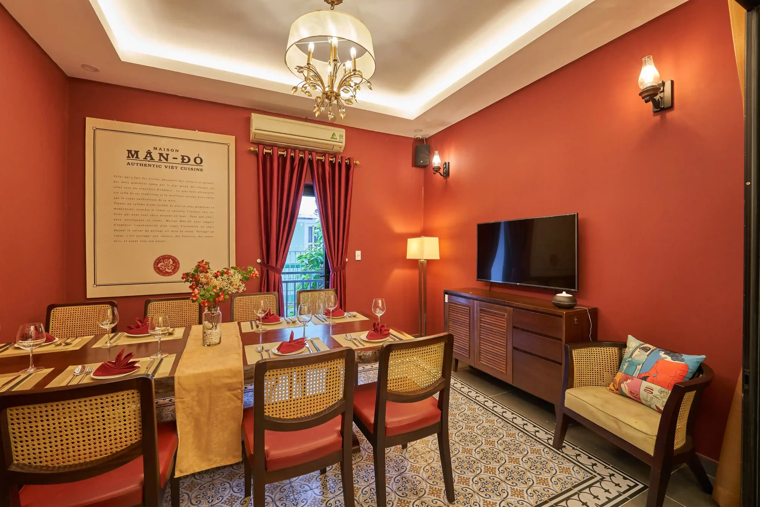 Maison Mận-Đỏ – Nhà hàng phòng riêng sang trọng