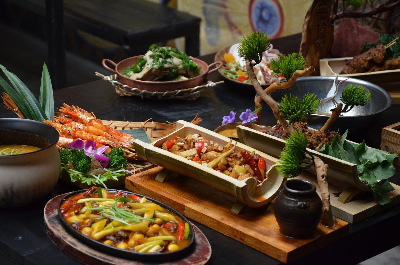 Sỉn Quán – Ẩm thực ba miền mang hơi thở Hà Nội xưa