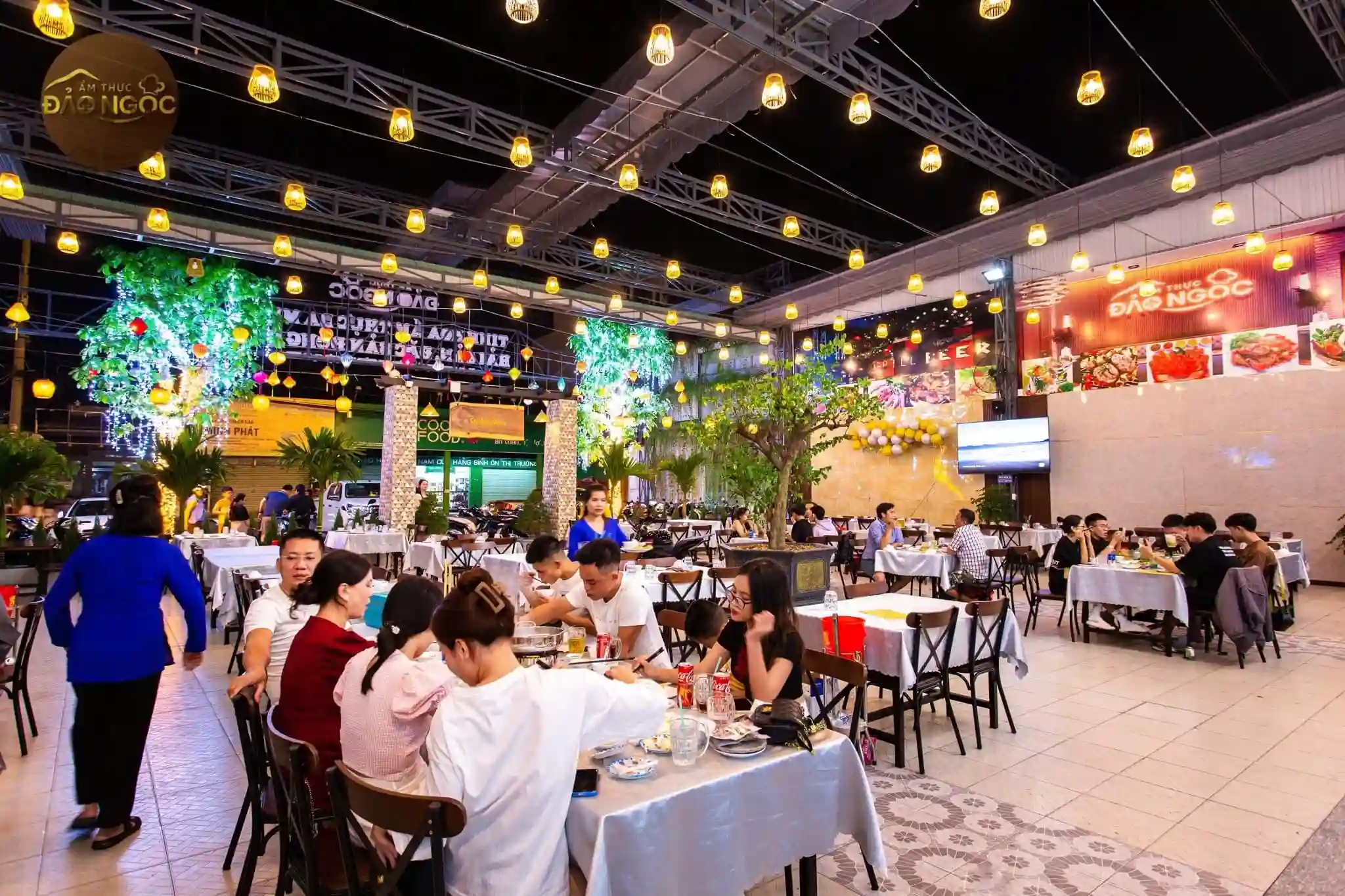 Ẩm Thực Đảo Ngọc – Nhà hàng chuyên hải sản tươi sống