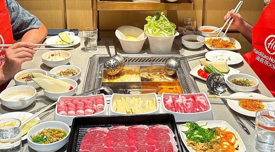 Haidilao Huoguo – Nhà hàng lẩu Trung Quốc “quốc dân” ở Sài Gòn