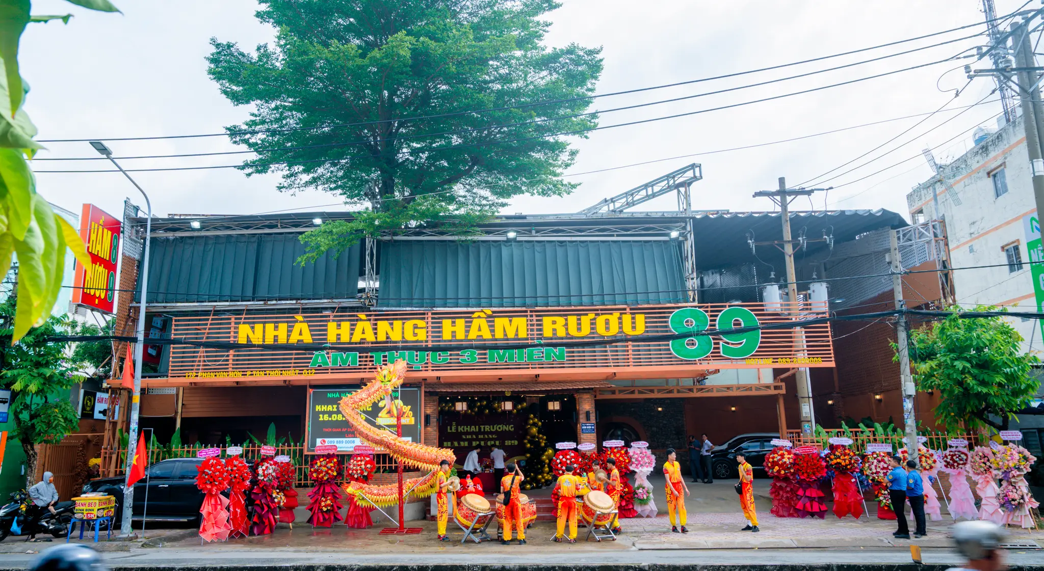 Nhà Hàng Hầm Rượu 89