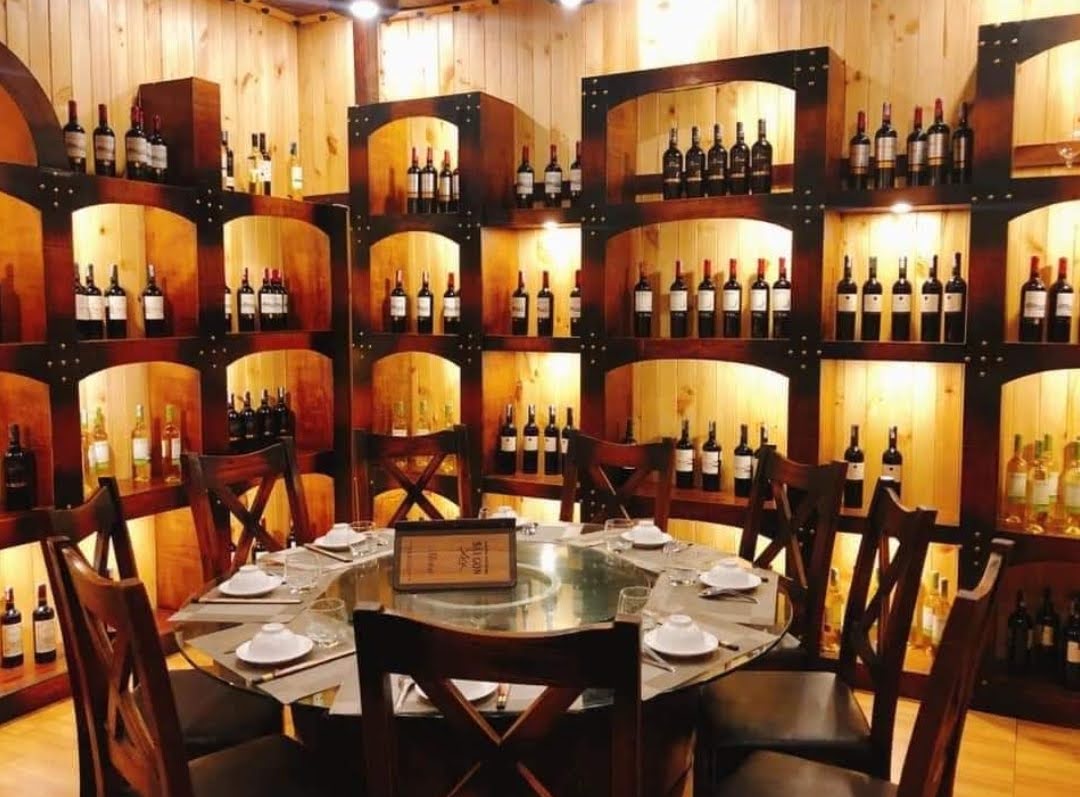 Hầm Rượu Sài Gòn Xưa