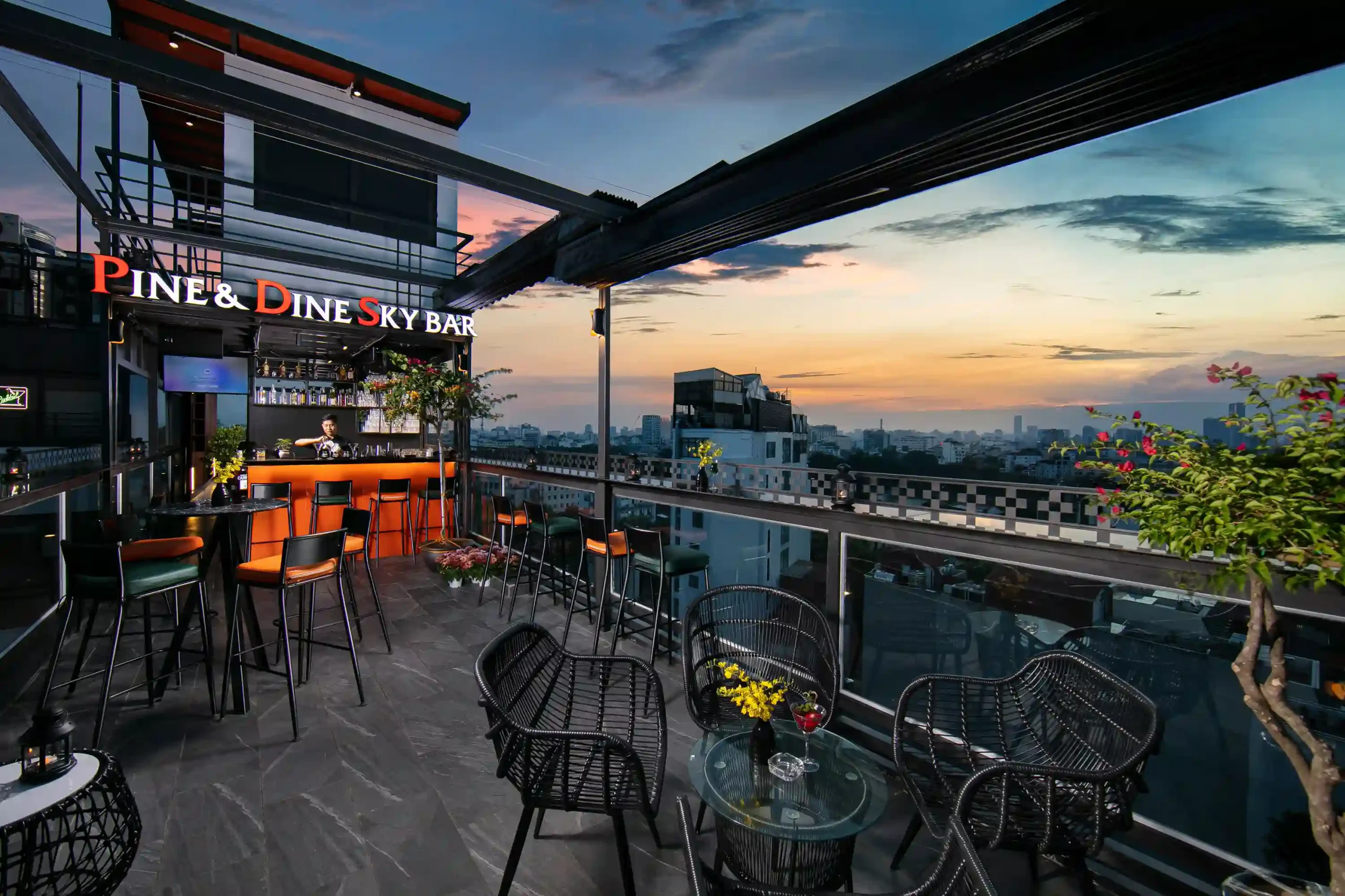 Pine & Dine Skybar