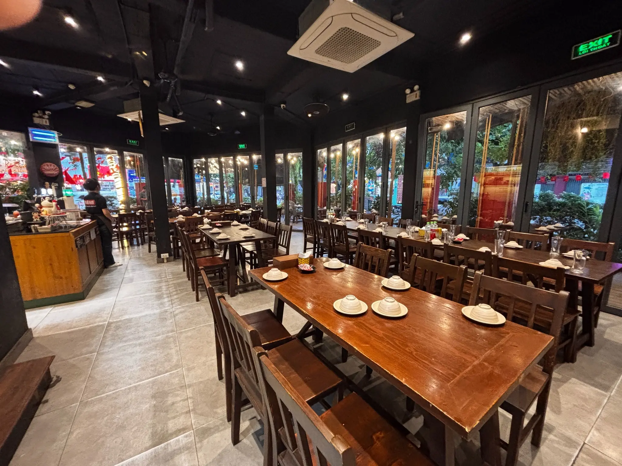 Hẻm 8 – Quán ăn có phòng VIP ấm cúng, dễ nói chuyện