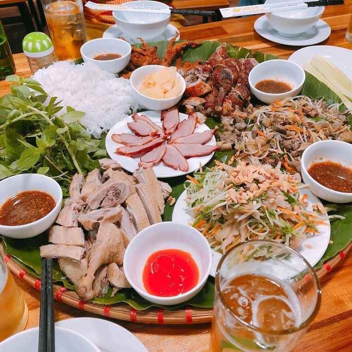 Vịt Bầu Quán – Quán nhậu vỉa hè Hà Nội món vịt