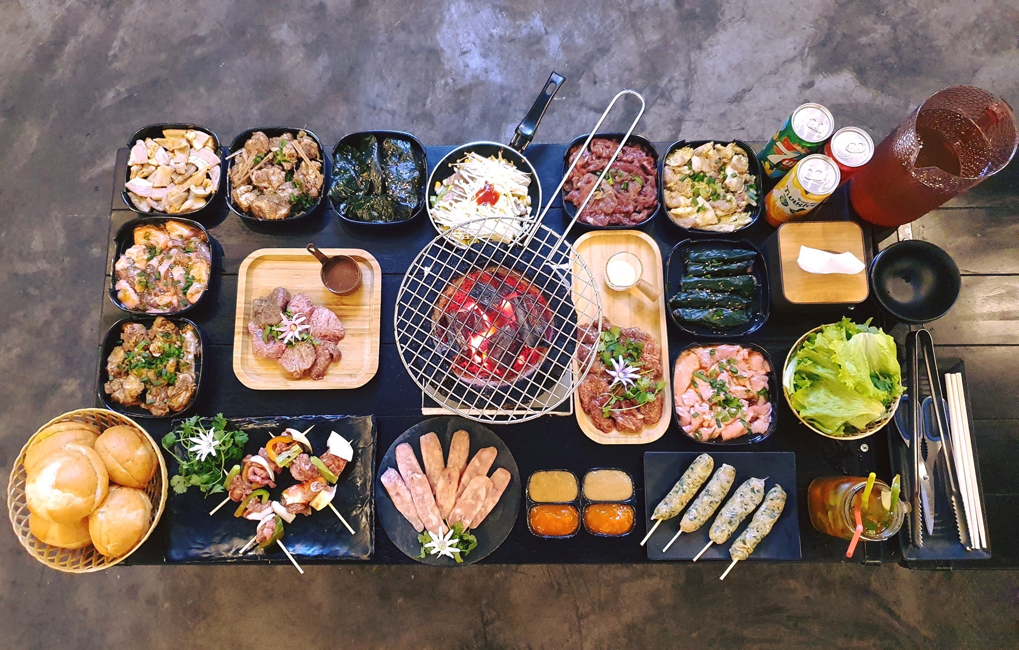 Lẫn Quán – Quán nhậu vỉa hè Hà Nội đa món