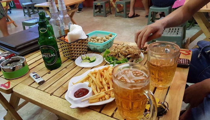 Beer 31 – Bia hơi vỉa hè Hà Nội phố cổ