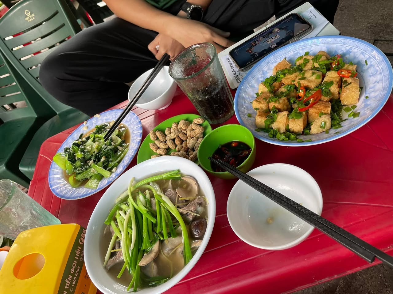 Bia hơi Cường Nga – Bia hơi vỉa hè Hà Nội lâu năm