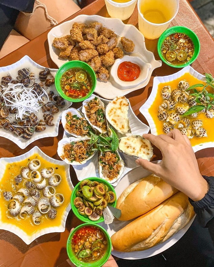 Ốc Vi Sài Gòn Gia Ngư – Hương vị quán ốc Hà Nội mở đêm giữa phố cổ