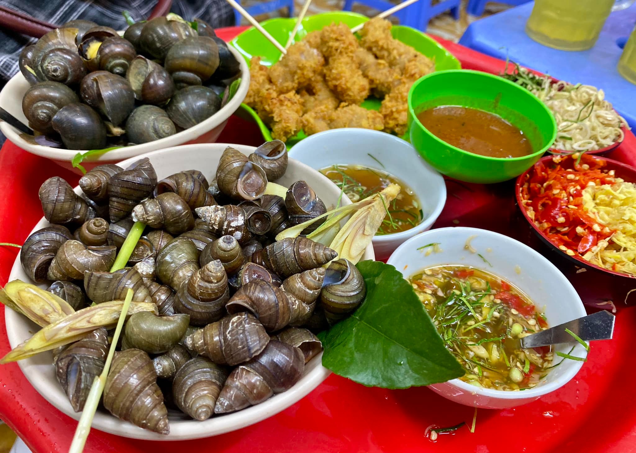 Ốc Trang Đinh Liệt – Quán ốc ngon phố cổ Hà Nội cực đông khách