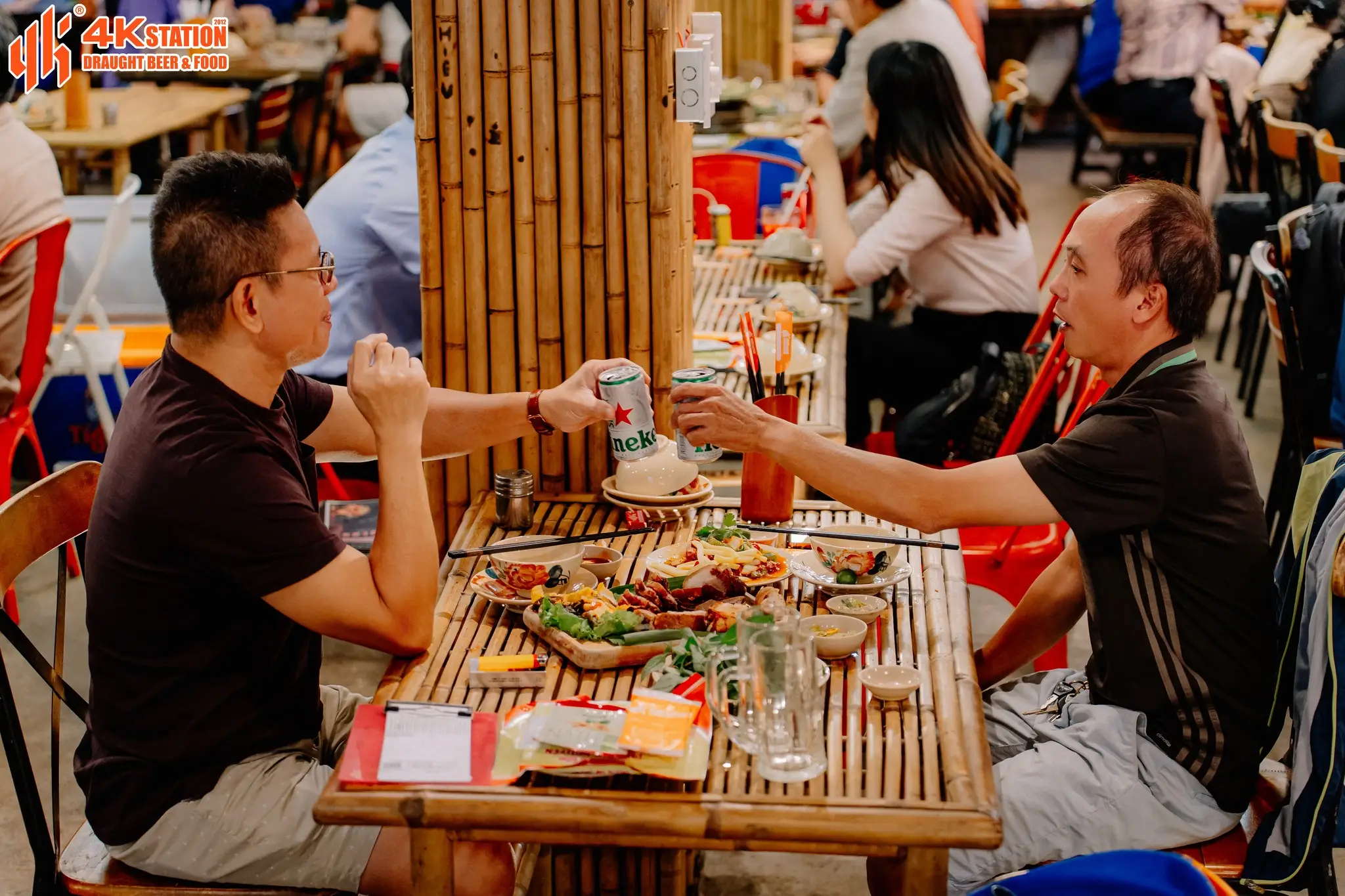 4k station thực đơn