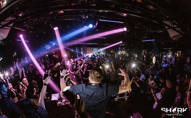 Shark Club – Sức mạnh bùng nổ của âm nhạc hiện đại