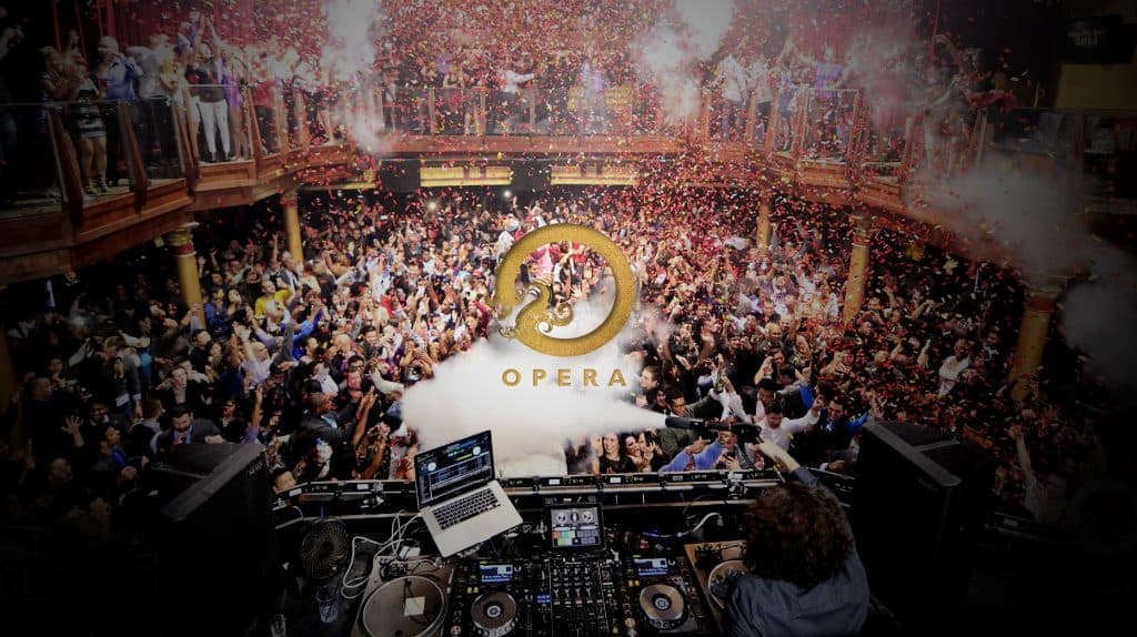 The Opera Nightclub – Đêm hội ánh sáng xa hoa
