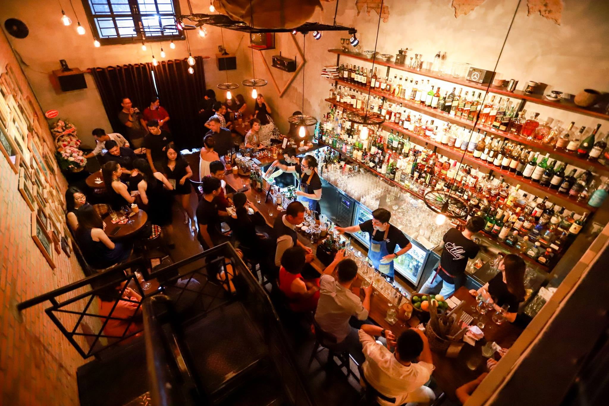 The Alley Cocktail Bar & Kitchen – Nét duyên thầm trong hẻm nhỏ
