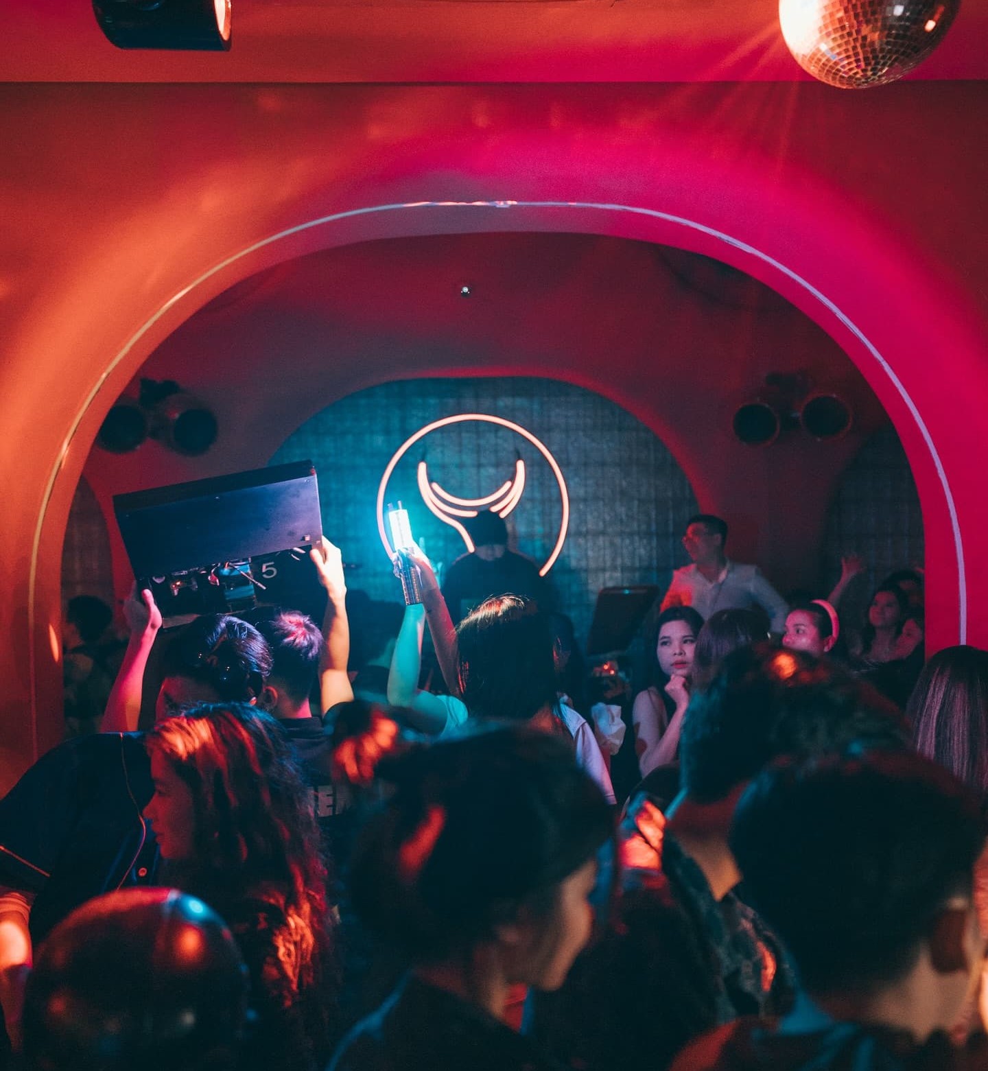 Boheme – Linh hồn rực rỡ phố đi bộ 