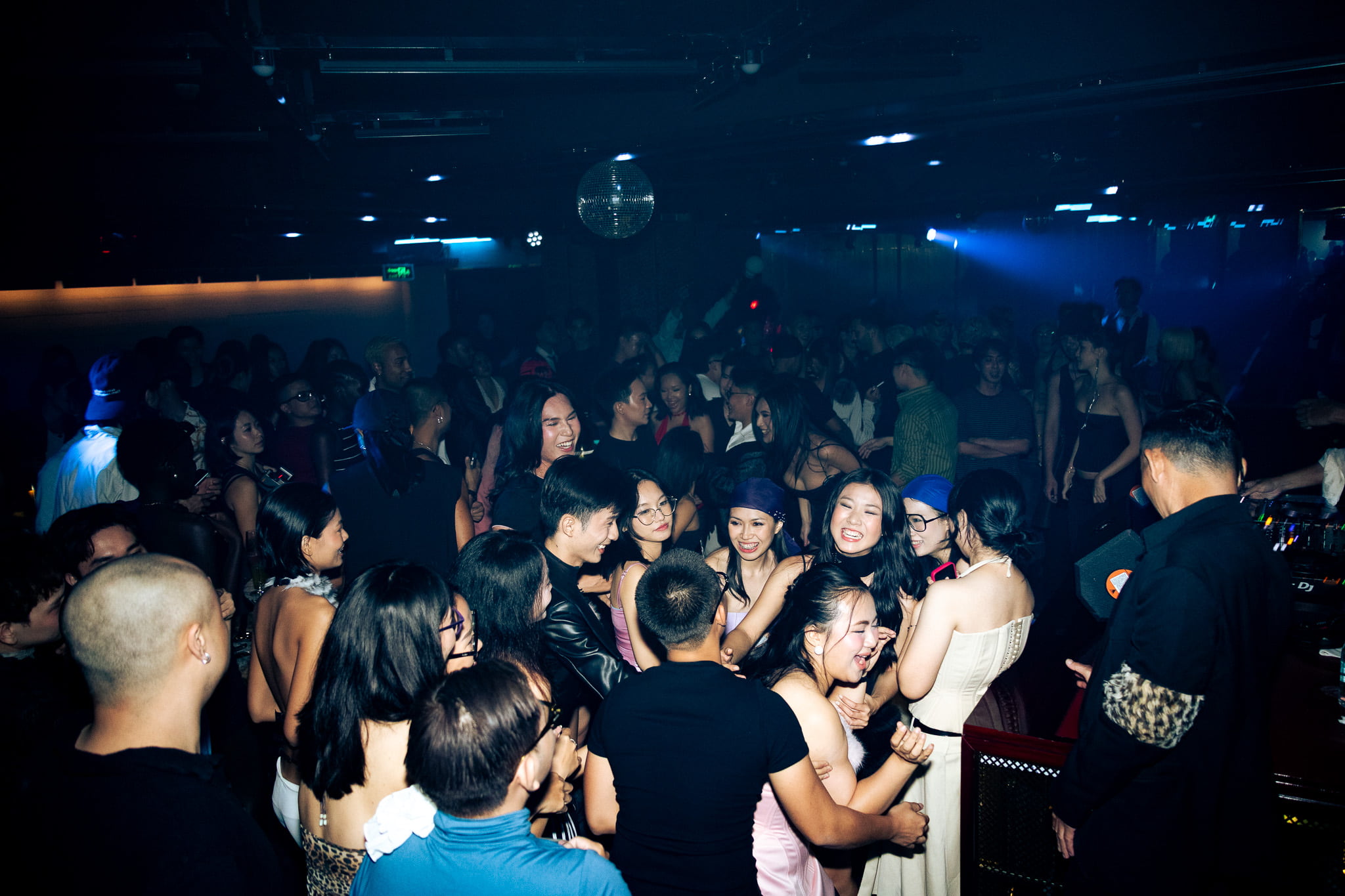 Boujee Saigon – Hộp đêm sang trọng của những tay chơi về đêm