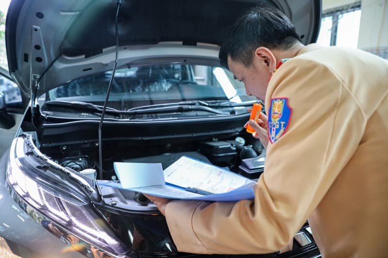 Phương tiện được kiểm tra để hoàn thành đăng kiểm ô tô
