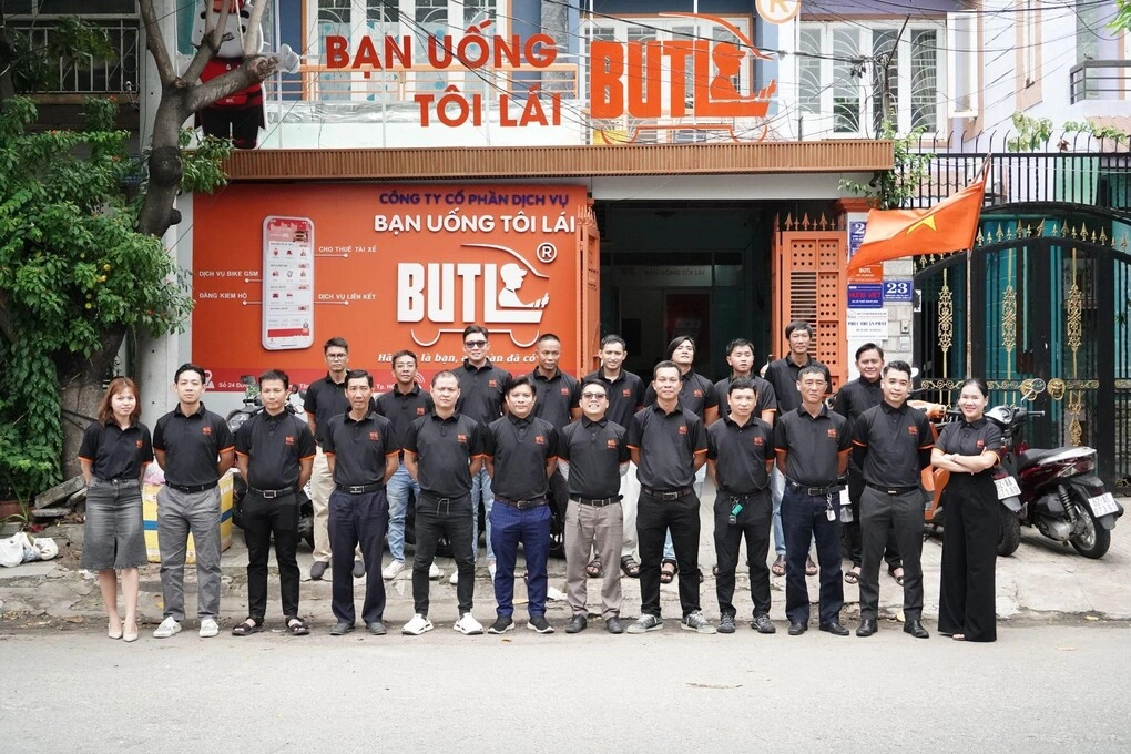 Đội ngũ nhân sự của BUTL. Ảnh: BUTL
